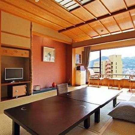 Tsukino Sumika Atami Juraku Hotel Екстер'єр фото