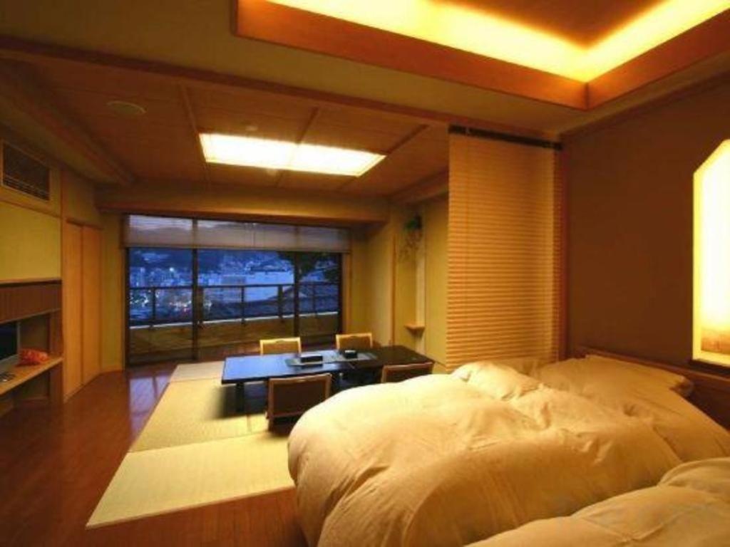 Tsukino Sumika Atami Juraku Hotel Екстер'єр фото