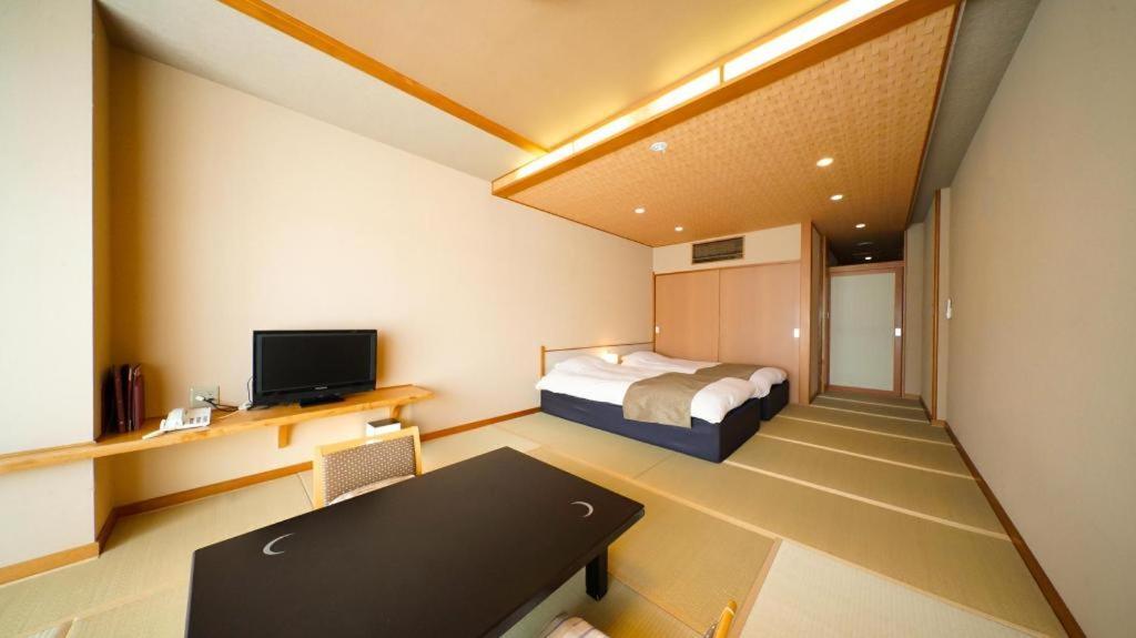 Tsukino Sumika Atami Juraku Hotel Екстер'єр фото