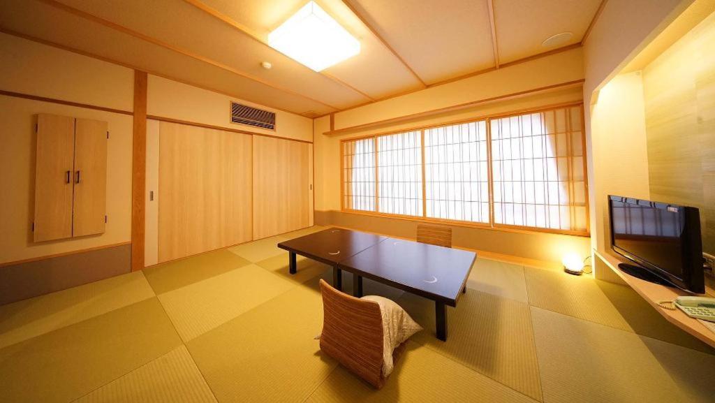 Tsukino Sumika Atami Juraku Hotel Екстер'єр фото