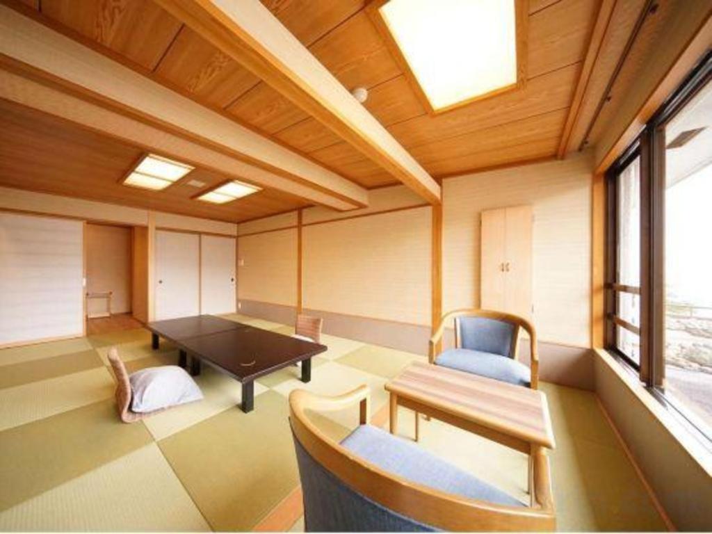 Tsukino Sumika Atami Juraku Hotel Екстер'єр фото