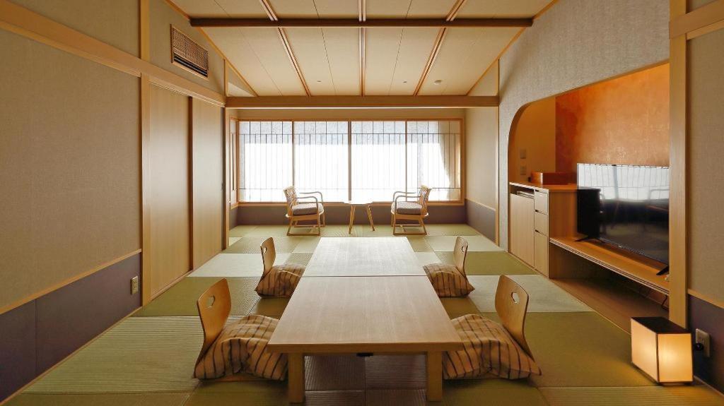 Tsukino Sumika Atami Juraku Hotel Екстер'єр фото